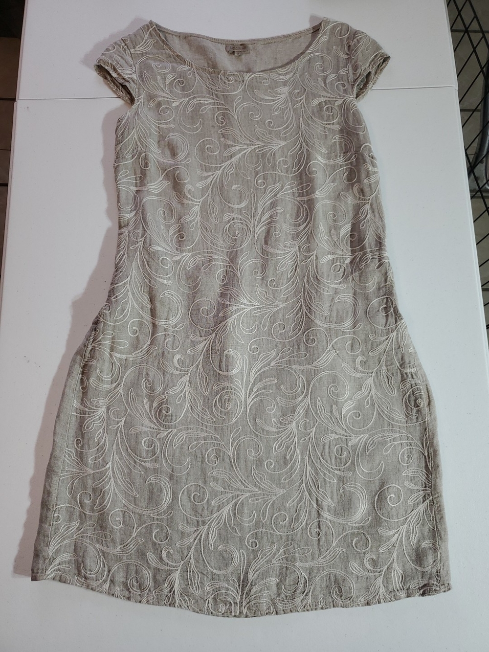 Lina Tomei Med Linen Blend Cap-Sleeve Embroidered Dress in Light Taupe